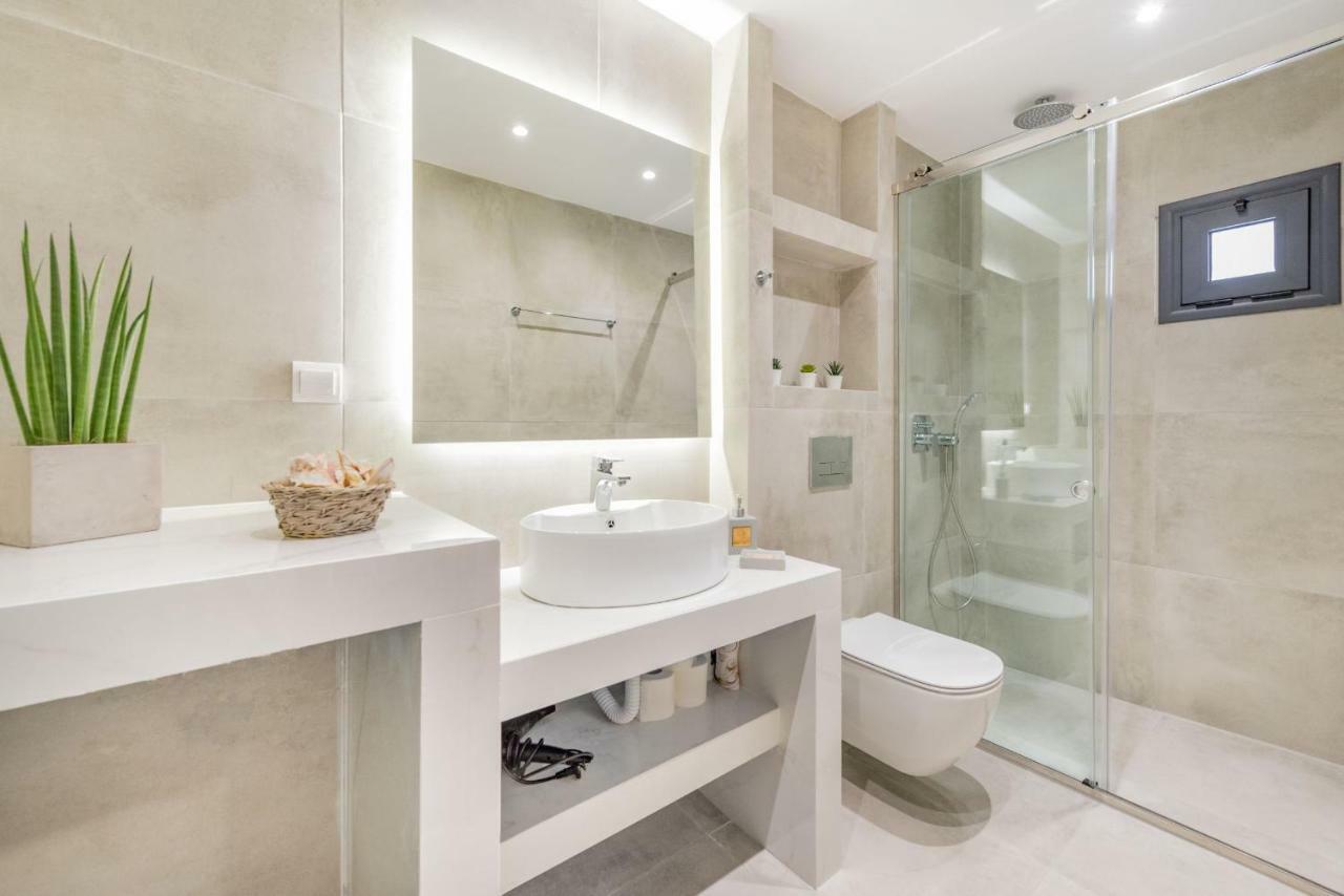 Stylish & Bright Apartment In The City Centre Закинтос Екстериор снимка