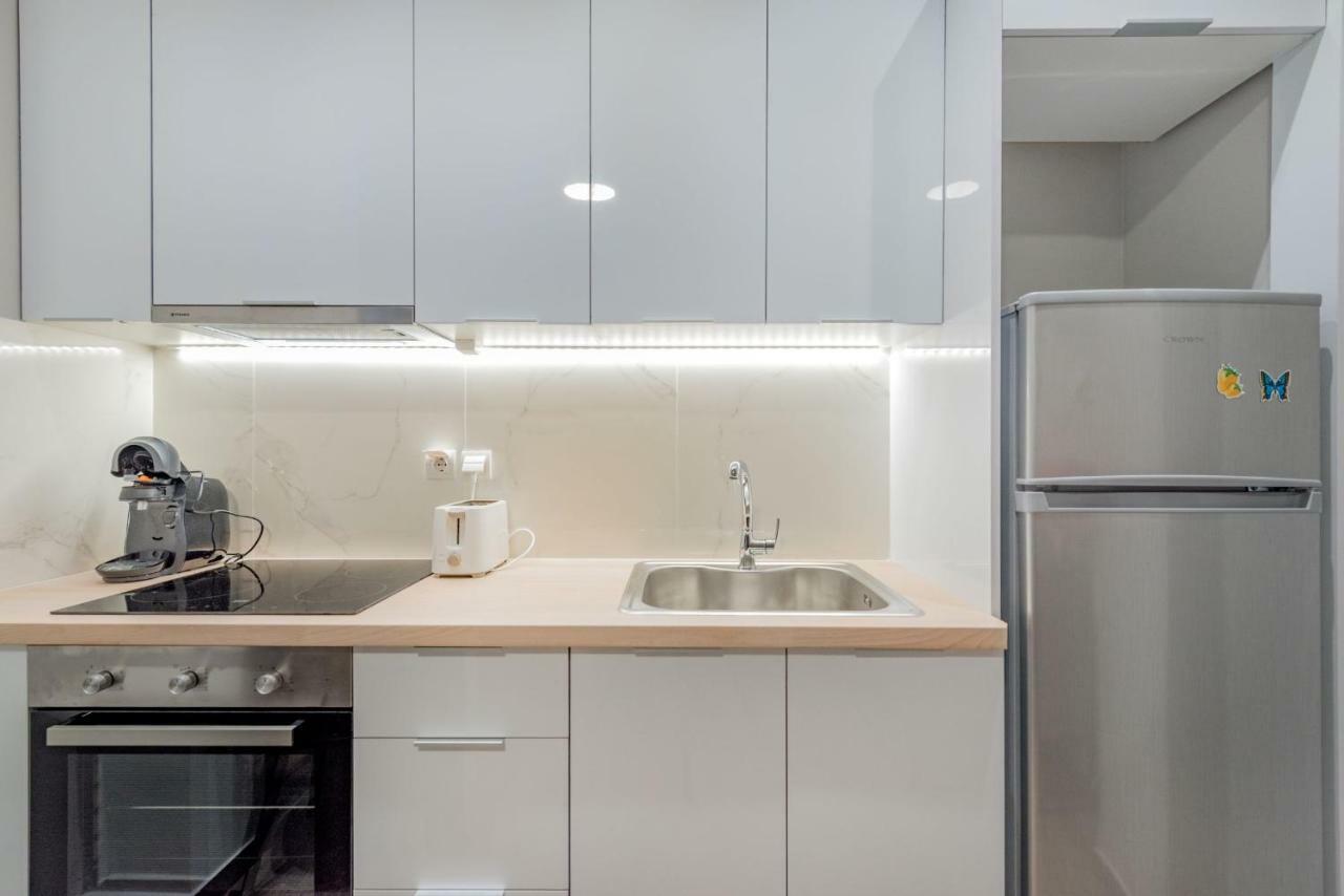 Stylish & Bright Apartment In The City Centre Закинтос Екстериор снимка