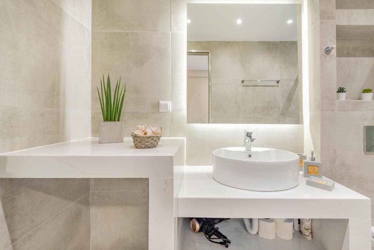 Stylish & Bright Apartment In The City Centre Закинтос Екстериор снимка